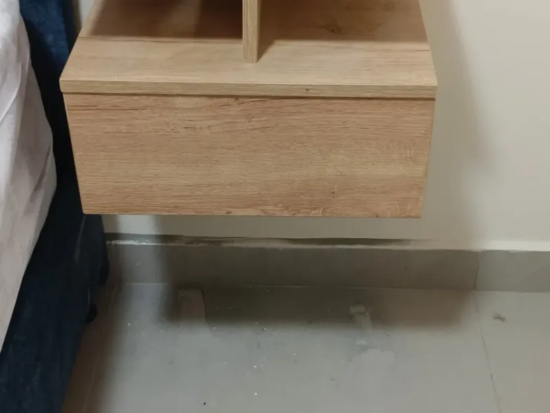 Mesa de noche flotante — foto 2