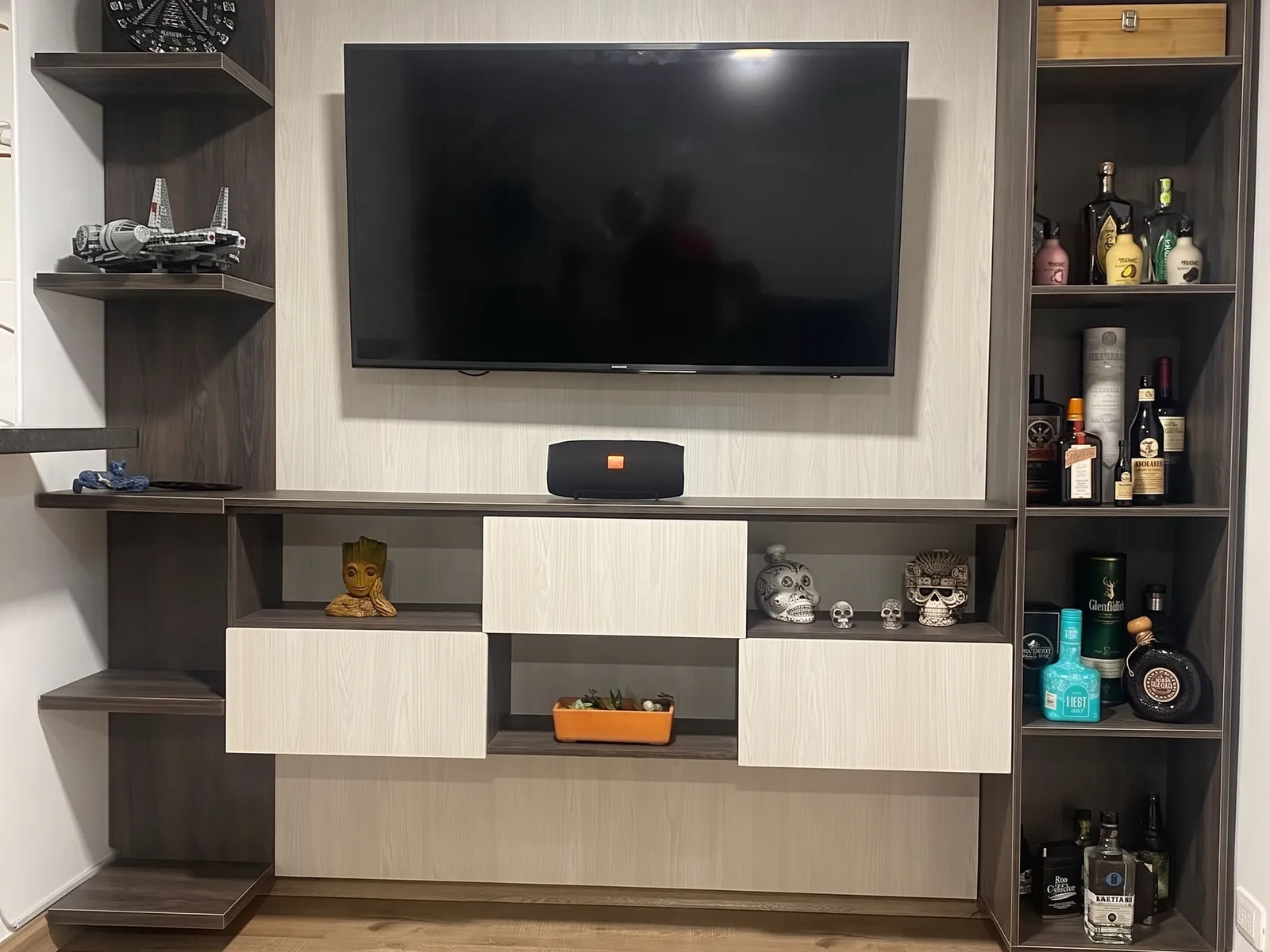 Mueble de TV con bar