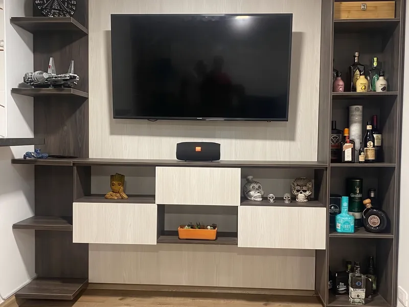 Mueble de TV con bar — foto 1