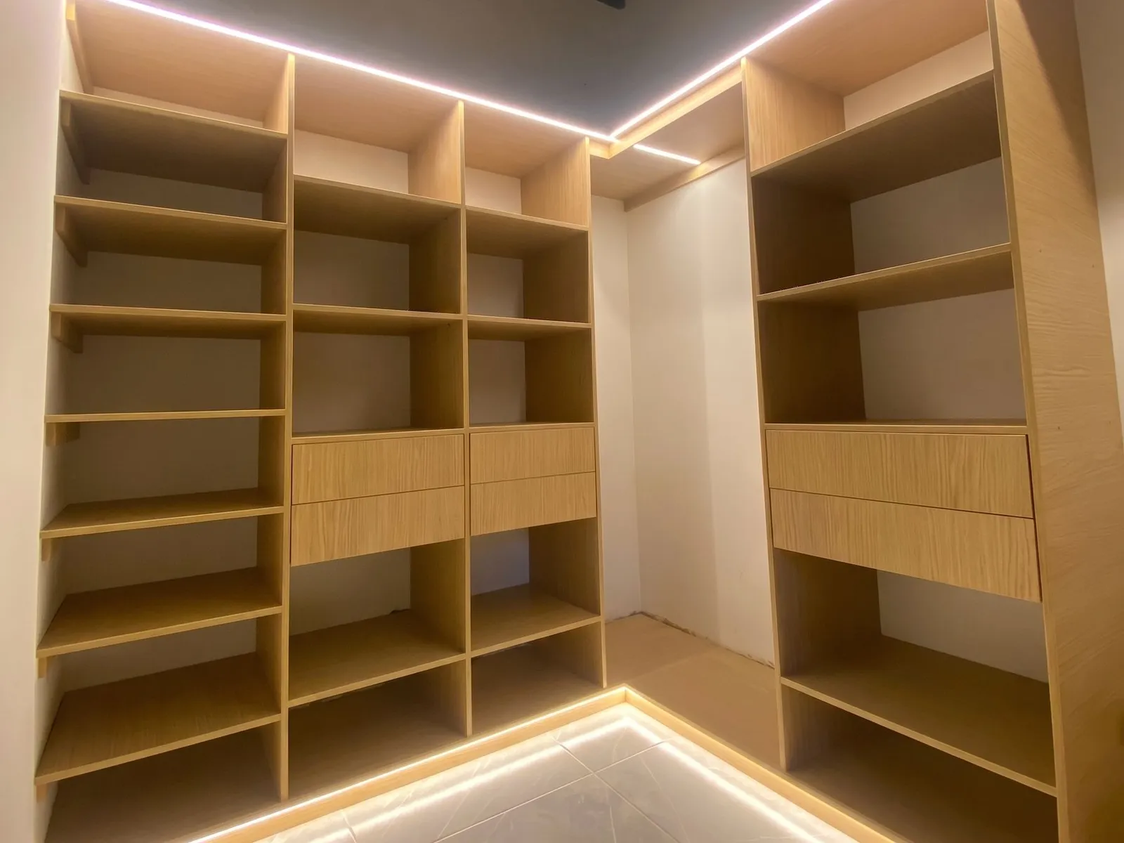 Vestidor en roble